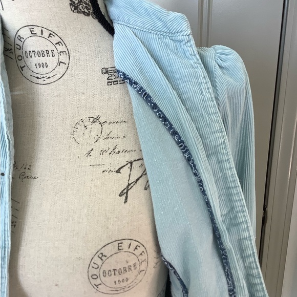 🍬 XOXO Corduroy Cropped Jacket 🍬 - Picture 9 of 10